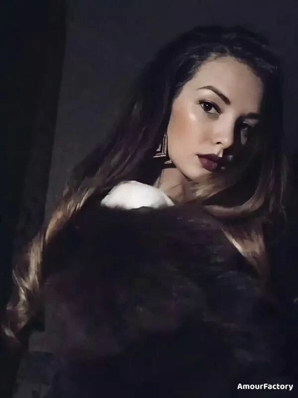 Kristina Profile image 5