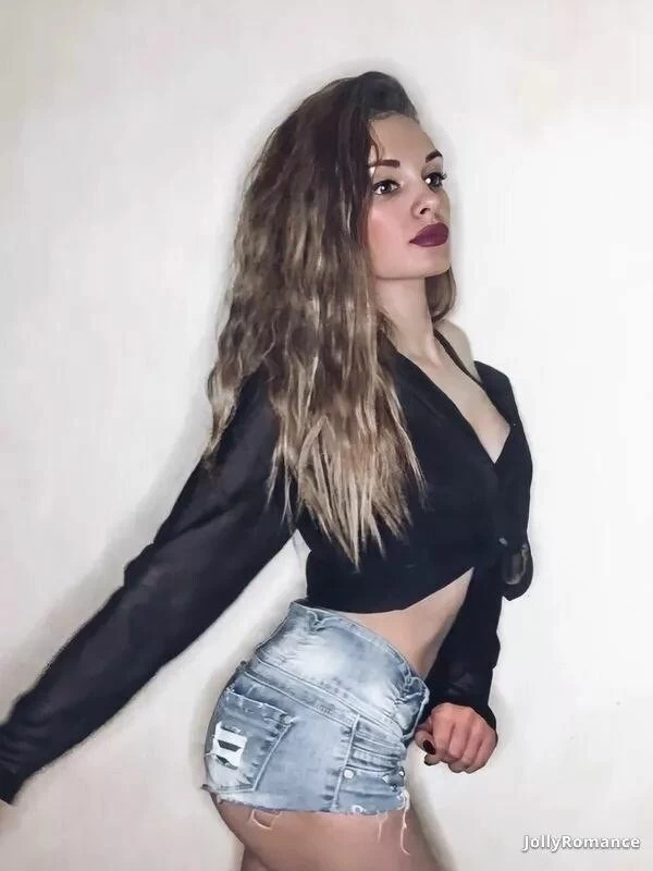 Kristina Profile image 3