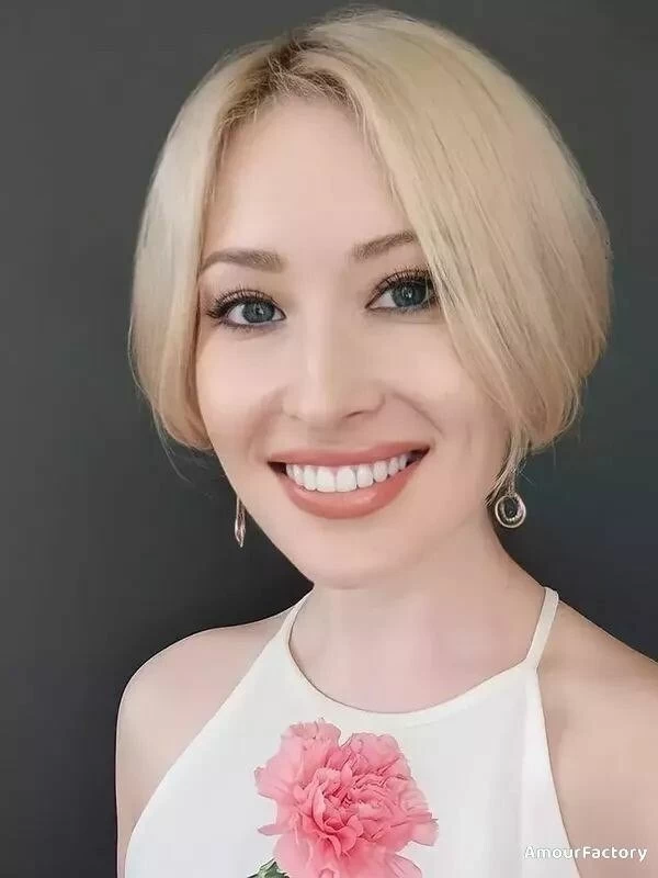 Olga Profile image 5