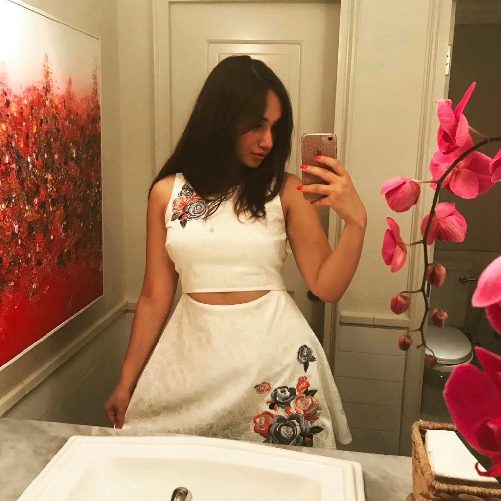 Anna Profile image 1