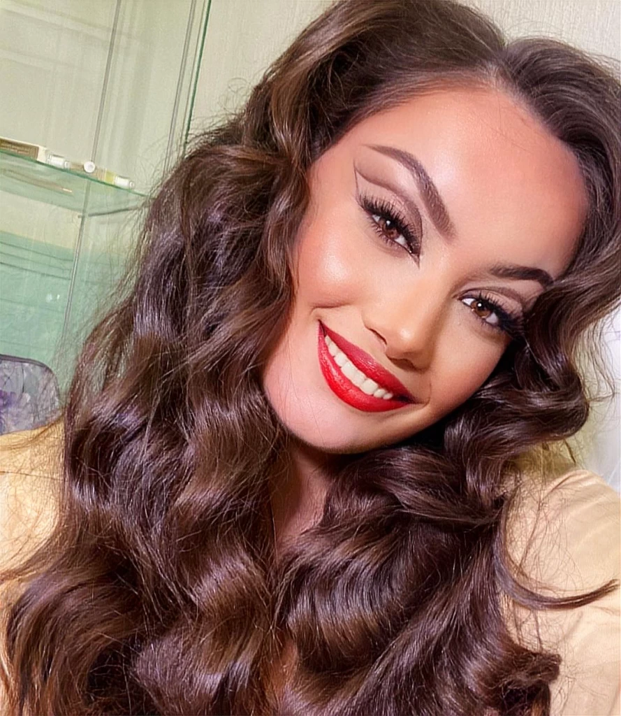 Anna Profile image 13