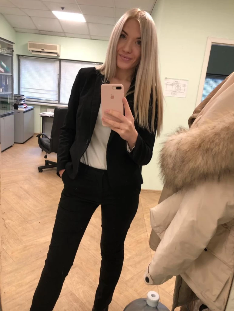 Olena Profile image 2