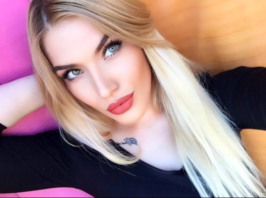 Olena Profile image 3