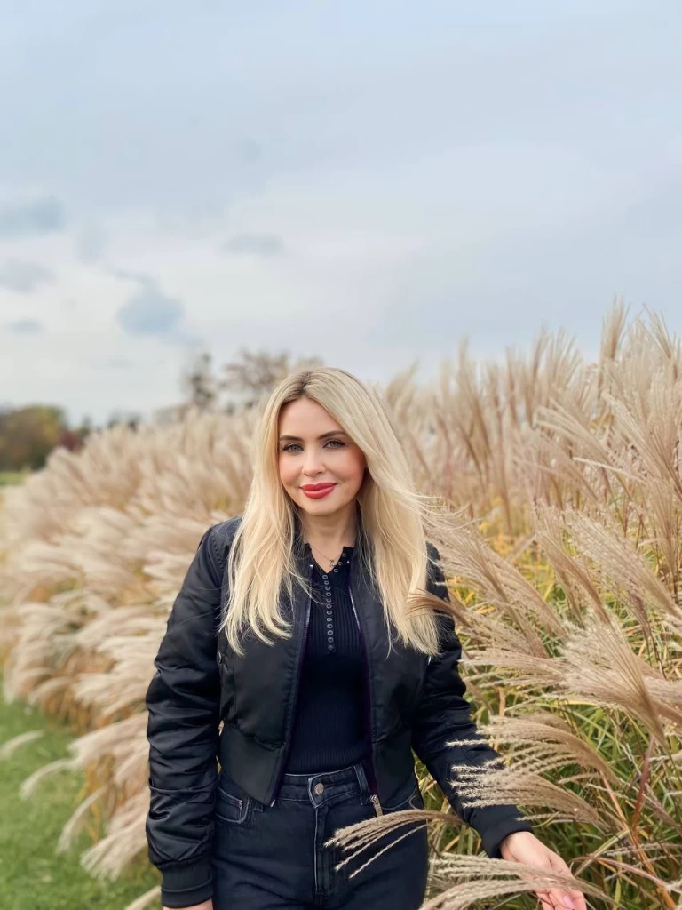 Liudmyla Profile image 11