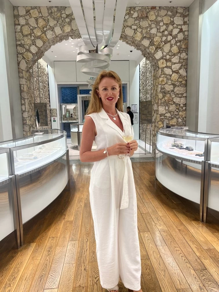 Mariana Profile image 5