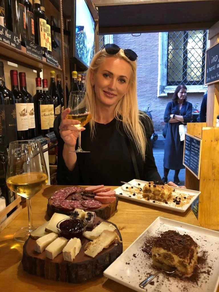 Oksana Profile image 14