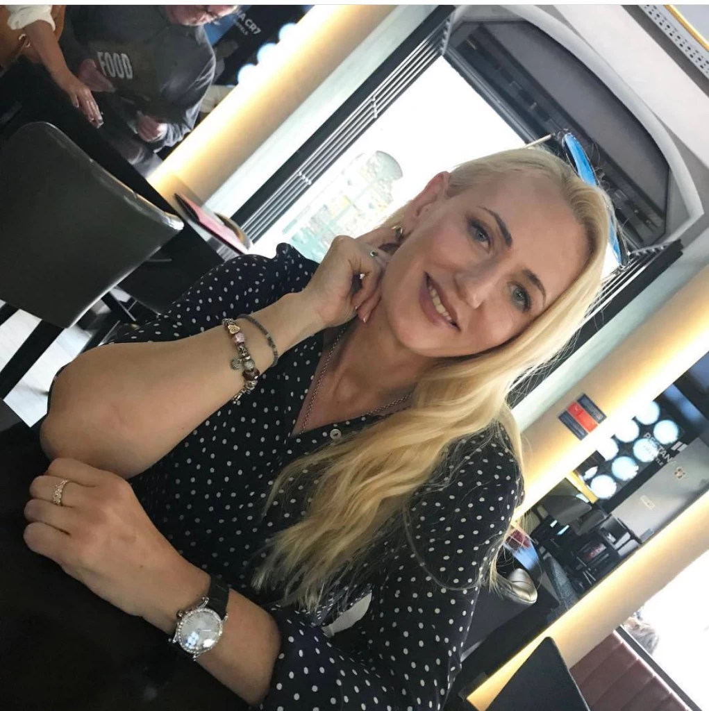 Oksana Profile image 2