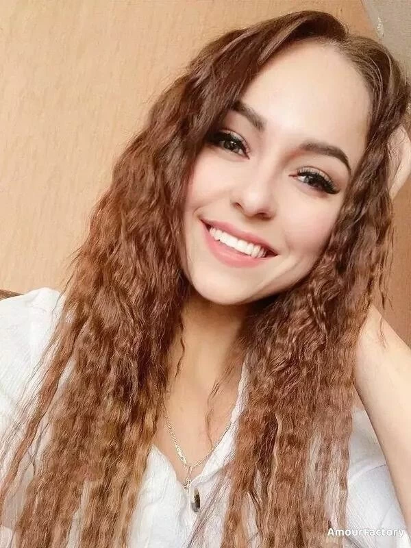 Darya, 27