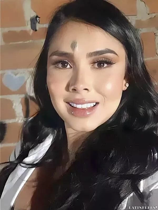 Tatiana, 32