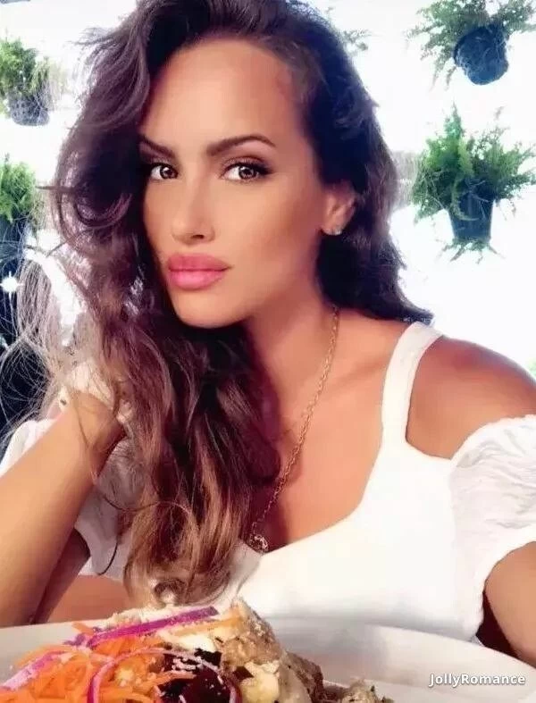 Natalia, 36