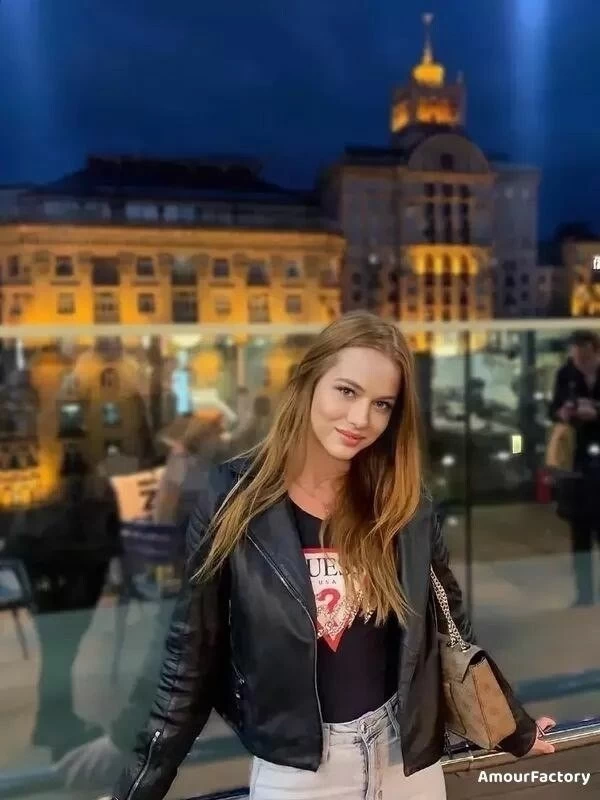 Anna Profile image 5