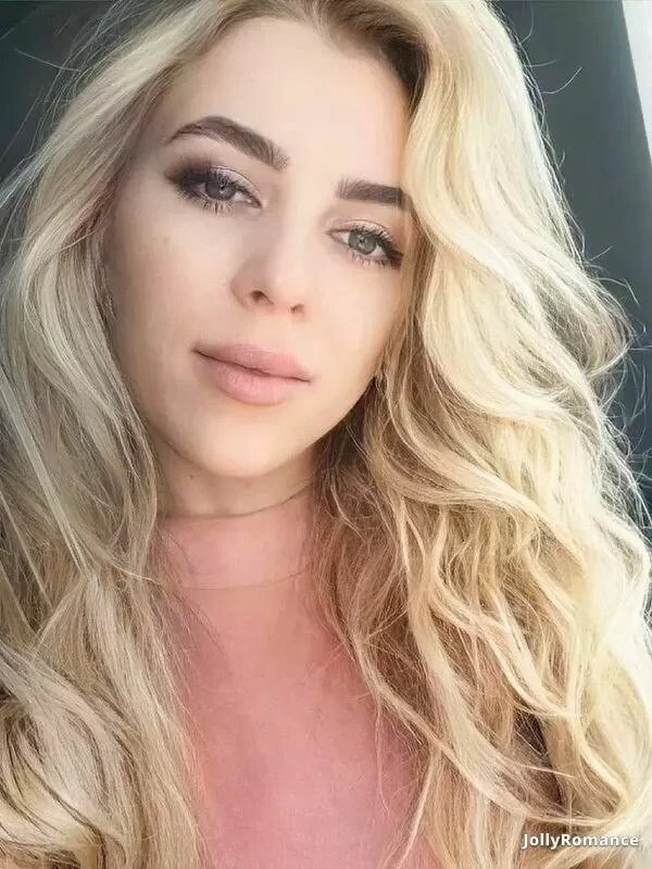 Yulia Profile image 2