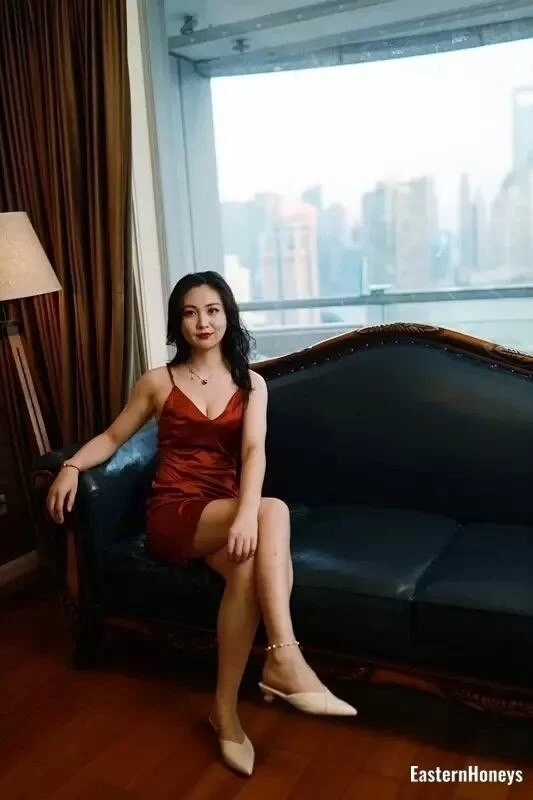 Yana, 24