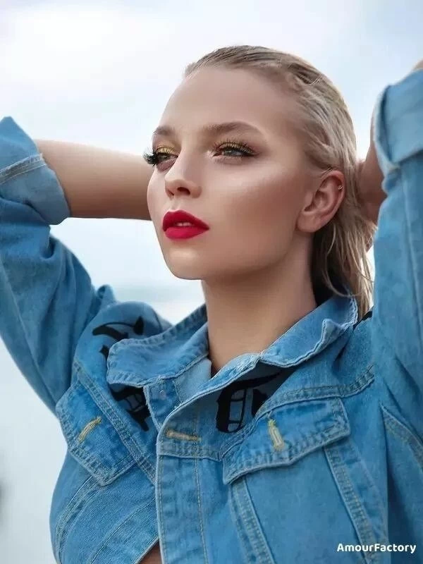 Lesia Profile image 1