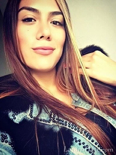 CARO, 32