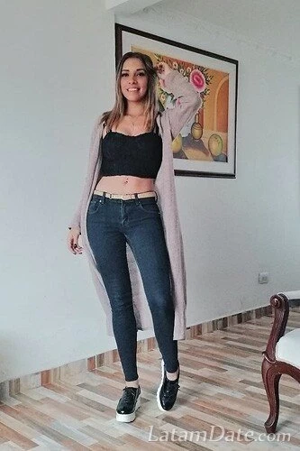 Rosa, 26
