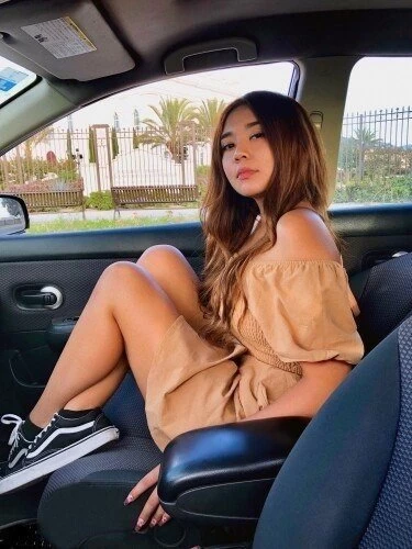 Mariel, 25